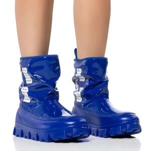 Ugg Womens Classic Brellah  boots.Waterproof